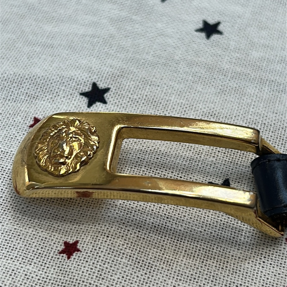 Anne Klein Navy Leather Belt with Gold Lion Buckle - Picture 4 of 10